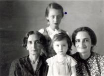 Evgenia Ershova's uncle wife Bertha Gutianskaya with her family