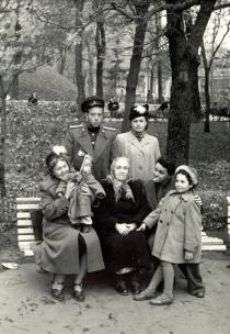 Engelina Goldentracht's family