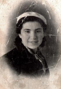 Efim Pisarenko's older sister Broha Shapiro