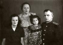 Evgenia Shapiro and her family