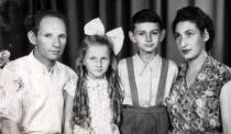 Henrich Zinger with his family