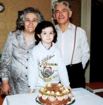 Neubauer Ignác feleségével, Ljubovval és unokájával, Róberttel