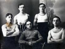 Leonid Dusman's father Moisey Dusman with members of the Maccabi sport society