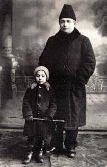 Lazar Gurfinkel with his father Michael Gurfinkel