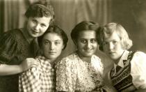 Ronia Finkelshtein with her friends Dora, Shura and Nina