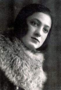 Golda Ravikovich