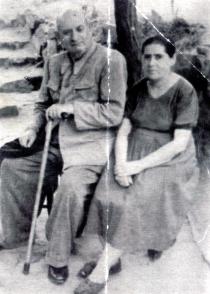 Seraphima Gurevich's husband's father, Israel Tomengauzer,
with his second wife, Mara Tomengauzer