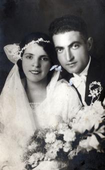 The wedding photo of Zelma and Mois Avramov