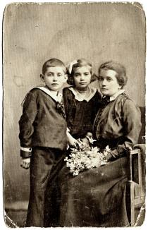 Erzsebet Radvaner with her mother Terez Gonczi and her brother Laszlo Gonczi