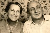 Rudolf Auerbach with his wife before their departure for Terezin