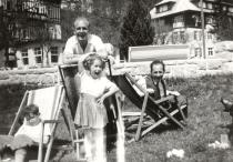 Alena Munkova with her family in Spindleruv Mlyn