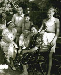 Hermann József és családja