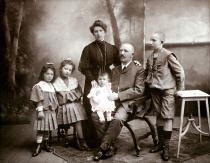Mano Sebestyen and his family