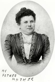 Löwenstein Rozália nagymama