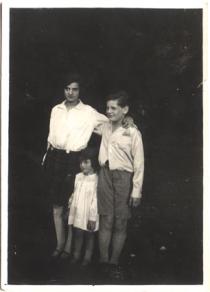 Lea Merenyi, her younger brother Istvan and younger sister Zsuzsa