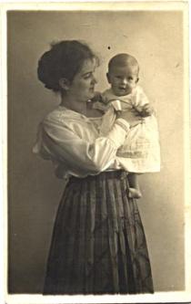 Clairette Schuller with her first daughter, Lea