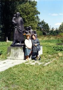 Estera Migdalska with her friend Ida