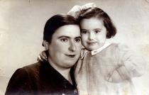 Rachela Majtlis with her daughter Fryda